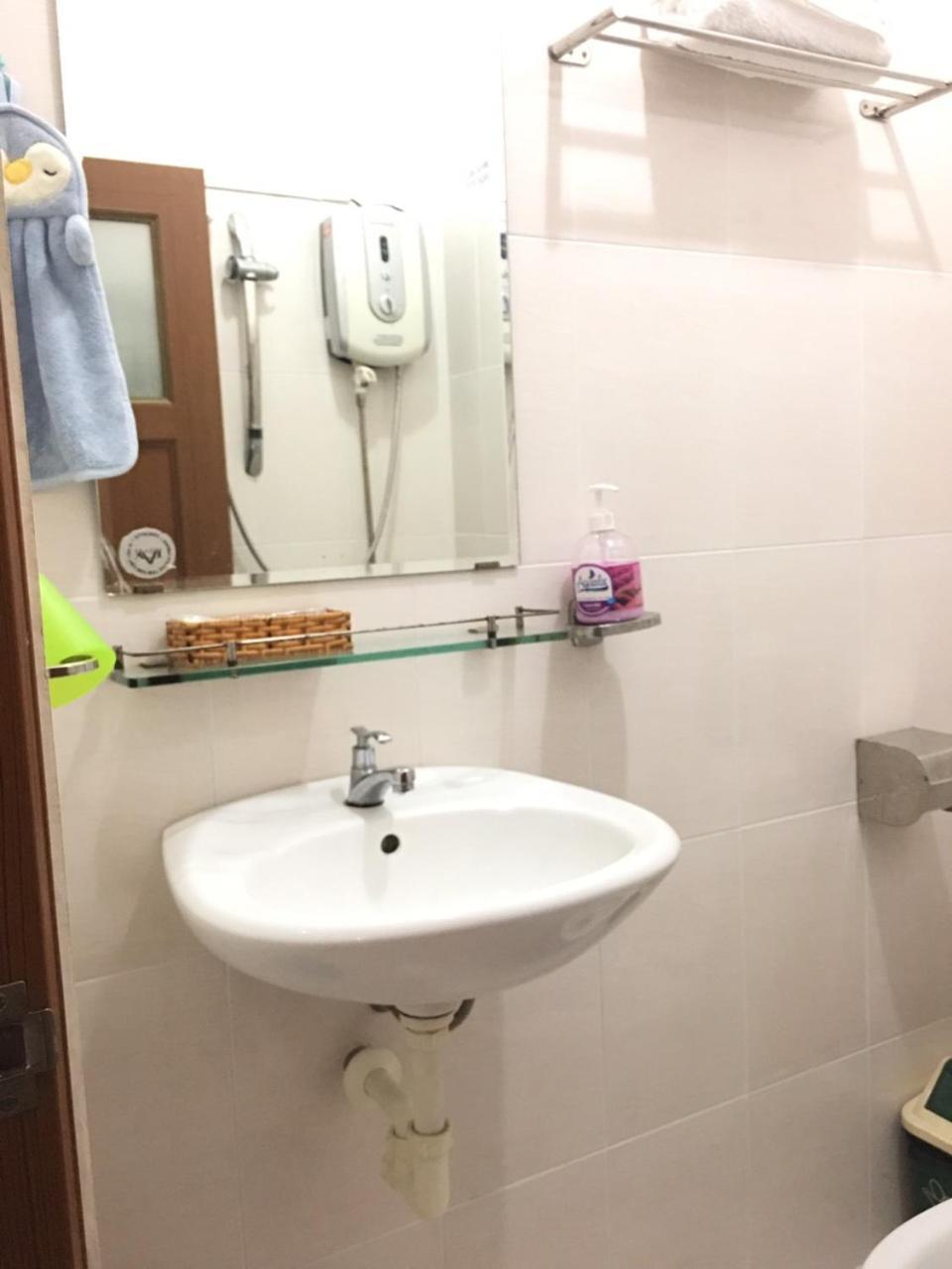 Thanhha Guesthouse At Bui Vien Walking Street 胡志明市 外观 照片